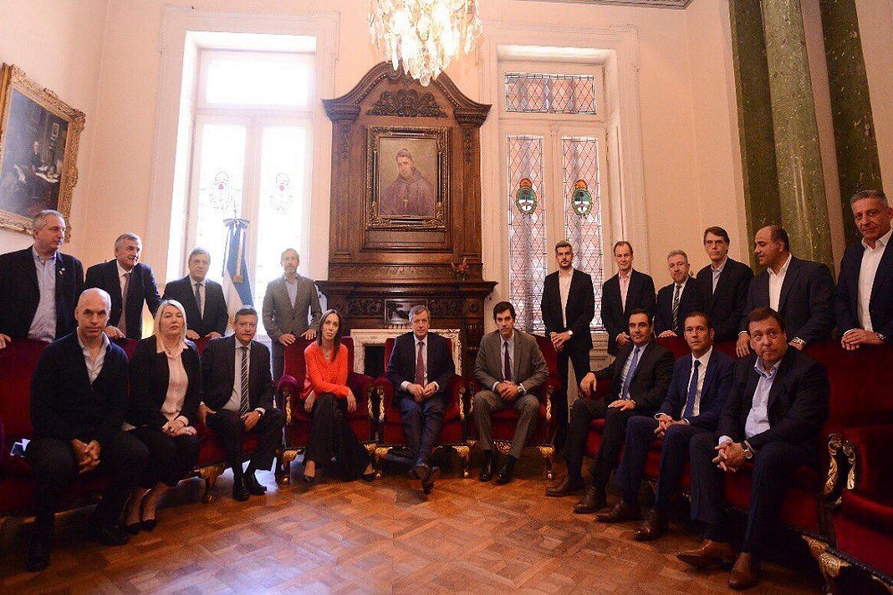 Foto: Rosana Bertone apoyando la estafa de la Reforma Laboral Previsional y Tributaria