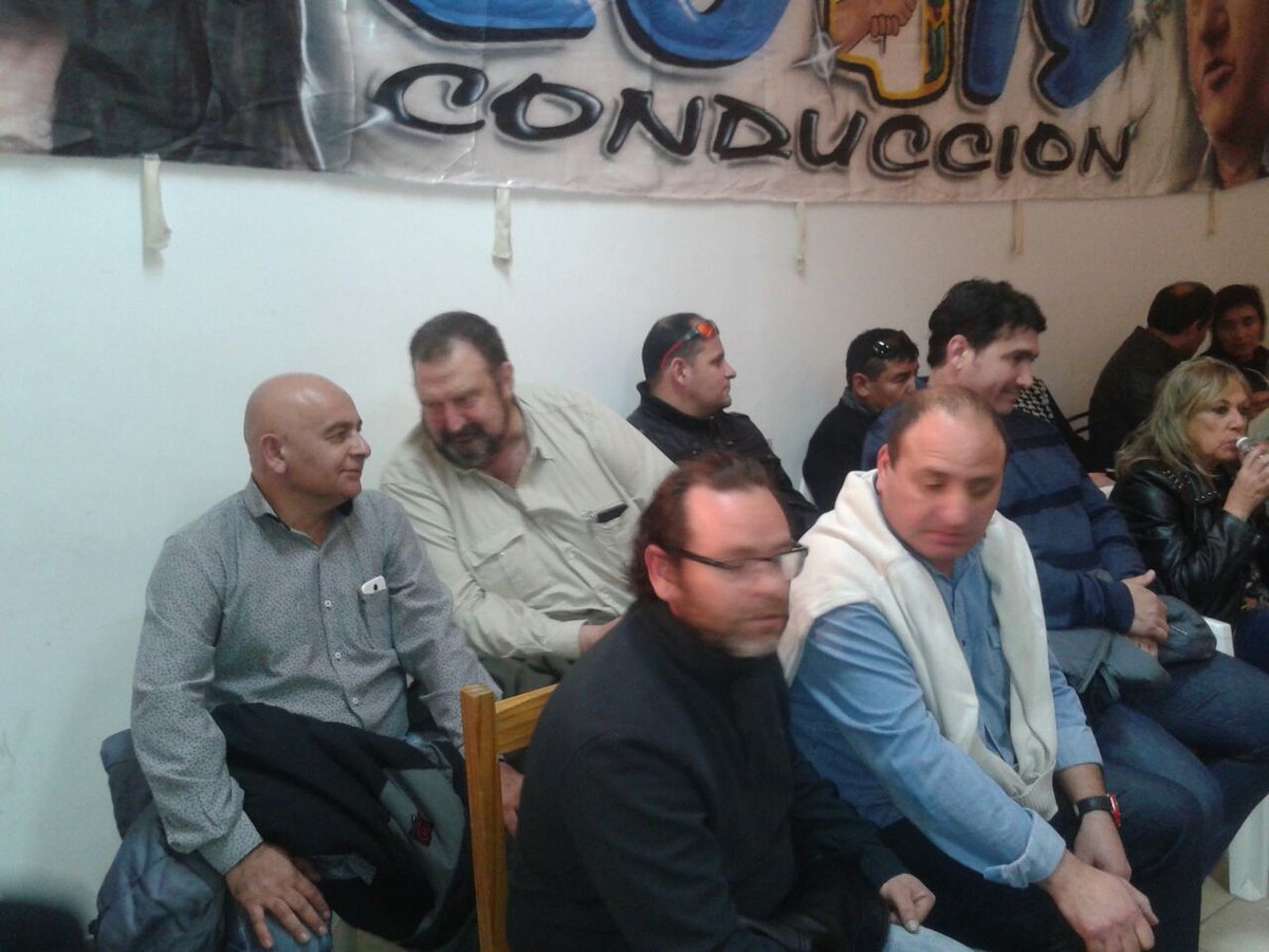 En el Congreso PJ  Camarones se agradecio al PICH por firmar el acuerdo para conformar el FPV, estuvo presente