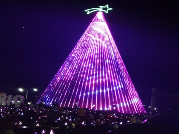 Río Grande vivió la gran fiesta del Encendido del Árbol Navideño.