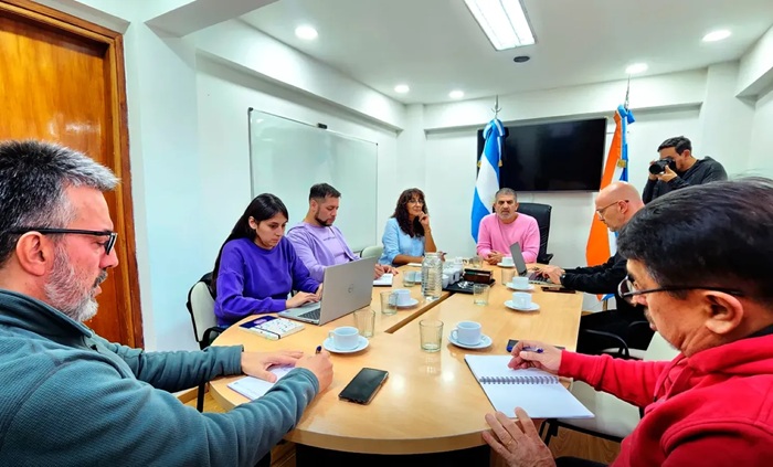 Paritaria docente 2025: Gobierno pide esperar hasta febrero para fijar salarios