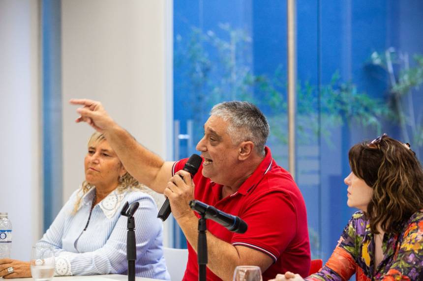 Carlos Ortega recalentó la pelea entre los gremios estatales: «UPCN entregó 42 mil compañeros del Estado y cada una de las