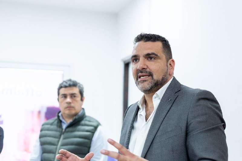 Vuoto advirtió sobre la paralización de obras en Ushuaia y pidió regular Uber ante el avance del desempleo.