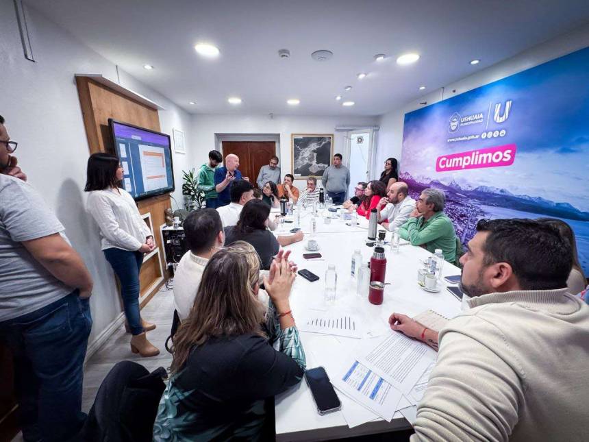 Vuoto reunió de urgencia a su gabinete por el impacto de las medidas de Milei en la industria fueguina.