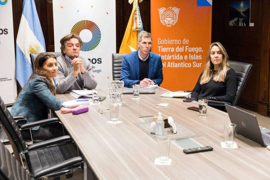 Encuentro para fortalecer instrumentos financieros accesibles para el desarrollo de las PYMES fueguinas.