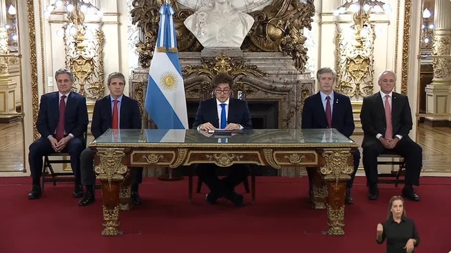 Superávit, pero ¿A qué costo?. Falacias Libertarias el relato que se cae