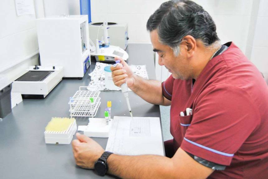 El laboratorio del Centro Infanto Juvenil de Río Grande superó los 100 mil análisis y amplió su capacidad diagnóstica