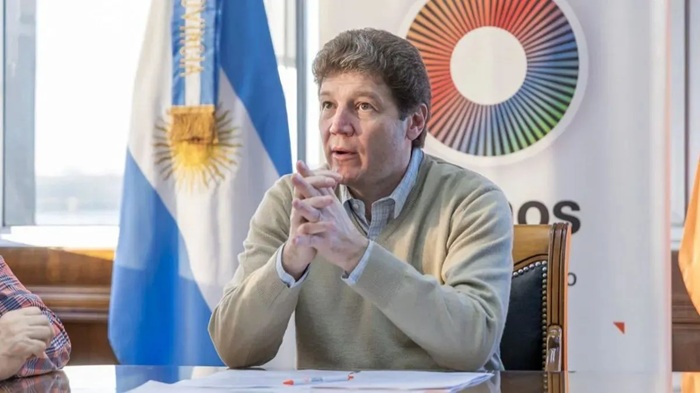  Son manotazos de ahogado de un modelo económico que ya está acabado.