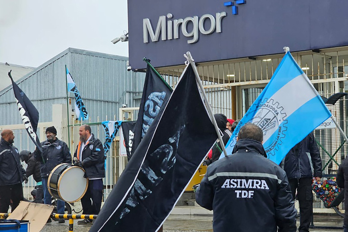  «Tierra del Fuego en llamas: el experimento libertario de Milei dejó 10.000 fueguinos sin trabajo»