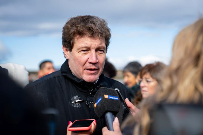 «La Policía fueguina no reprime campañas»: Melella desafía a Milei y Bullrich en plena visita presidencial