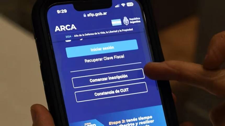 La Agencia de Recaudación y Control Aduanero actualizó el sistema de pago por CBU para autónomos, trabajadores de casas particulares y monotributistas.