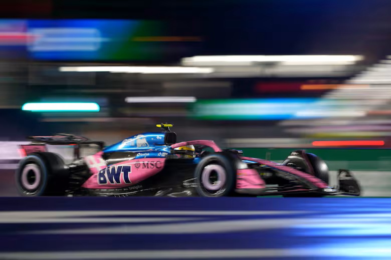 Franco Colapinto terminó 15º en Las Vegas, ganó Max Verstappen y fueron desclasificados los McLaren.