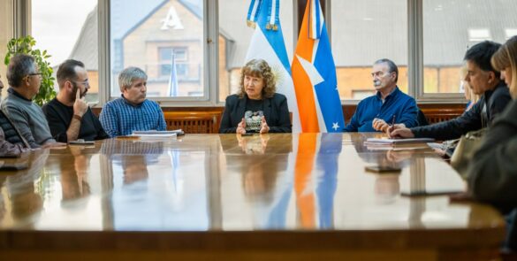 Gobierno dialogó con cámaras por intervención del Puerto de Ushuaia