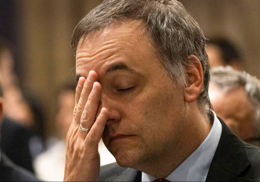Adornigate explota: billetes, refacciones y un funcionario que no puede explicar nada