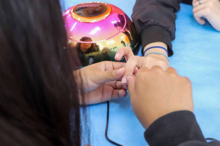 Seminarios provinciales para las juventudes Spa de manos y capping de uñas
