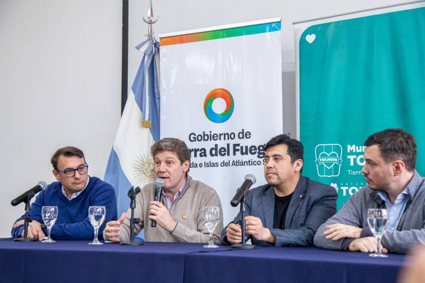 Acuicultura en Tierra del Fuego: firman acuerdos para proyectos de mitílidos y macroalgas en la zona centro