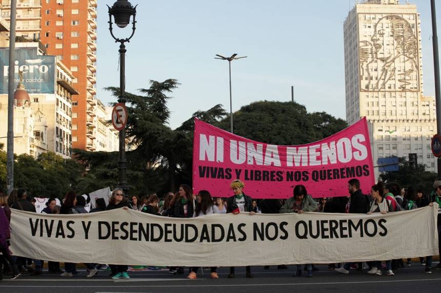 3J: Masiva movilización frente al Congreso en rechazo al desmantelamiento de las políticas de género