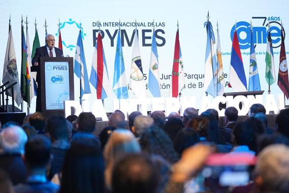Fuerte reclamo pyme por la presión impositiva en un cumbre que cruzó a Kicillof y Jorge Macri