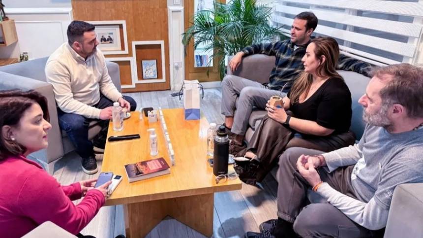 Con la Defensoría de la Niñez y la crisis económica como eje, Vuoto reunió a legisladores nacionales en Ushuaia