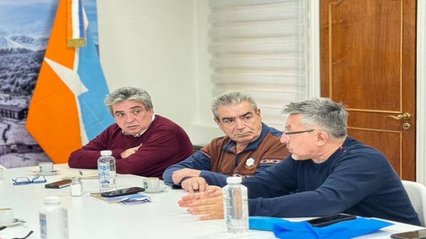 El Municipio de Ushuaia recibió a profesionales que presentaron una acción preventiva por daño ambiental y soberano en Malvinas
