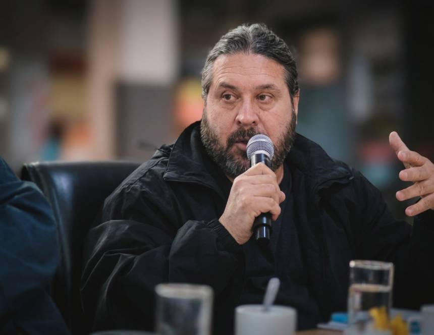Gallegos impulsa un procedimiento urgente para cobrar más de $10 mil millones adeudados a la OSEF