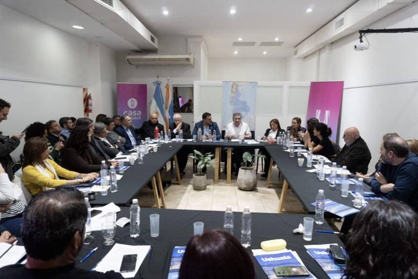 Ushuaia llevó al Congreso un informe técnico sobre Malvinas y exige una Ley de Defensa para el Atlántico Sur