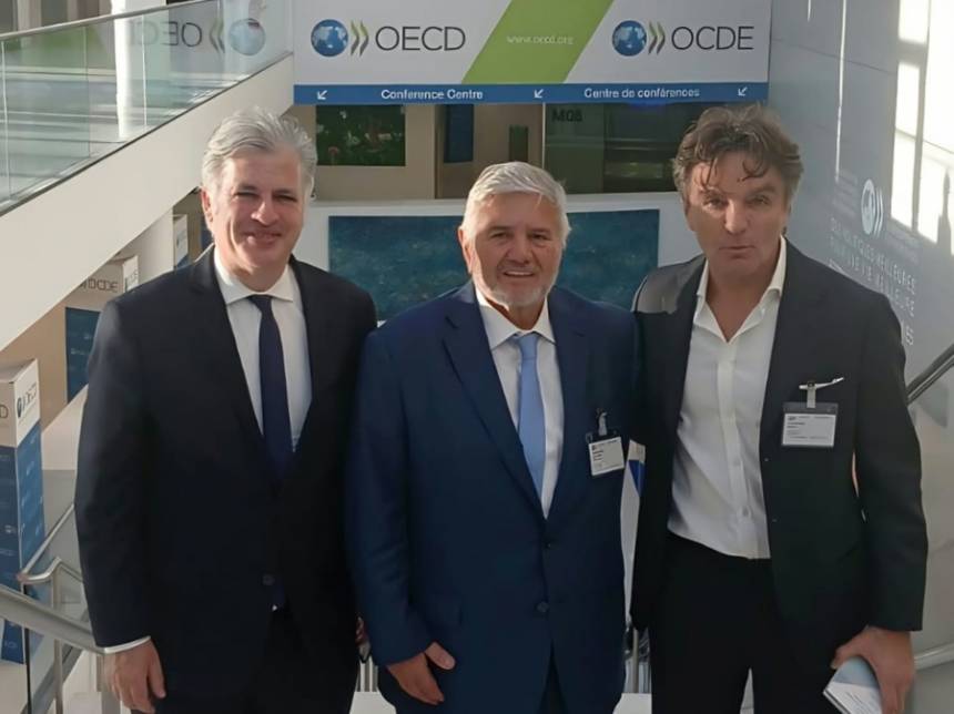 El Banco de Tierra del Fuego busca líneas de financiamiento internacional en París