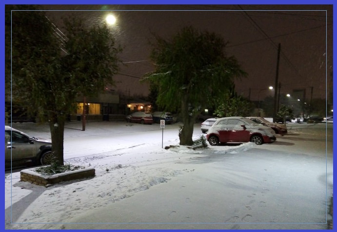 Con otra intensa jornada de nieve amaneció Río Gallegos Foto:Seba Casafuz