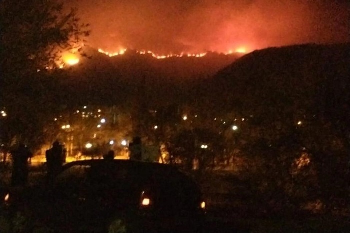 Incendios en Córdoba: tres focos de incendios forestales se están desarrollando entre Carlos Paz y San Antonio de Arredondo