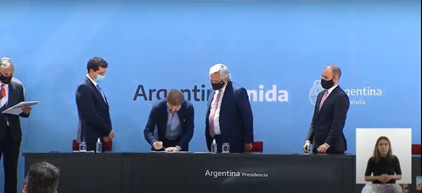 El Legislador Federico Greve celebro la firma del Pacto Fiscal 2020 entre la Provincia y Nación