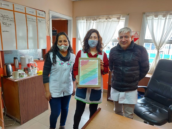 Entrega de material didáctico a escuelas de Río Grande