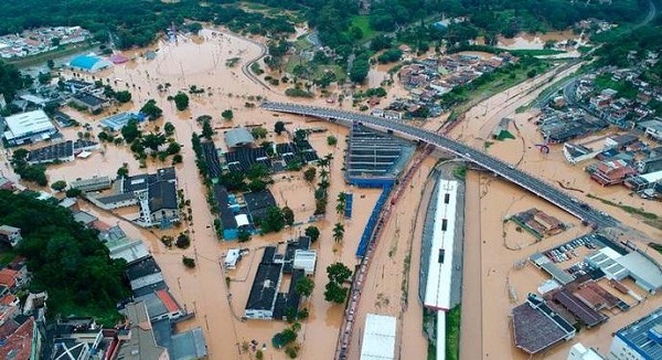 Alerta Crisis climática en Brasil: de la peor sequía en casi un siglo a miles de evacuados por lluvias