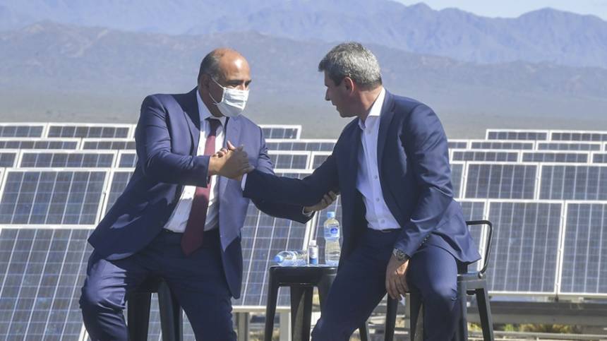 Manzur y Uñac durante el acto de inicio de obra. Foto Presidencia.