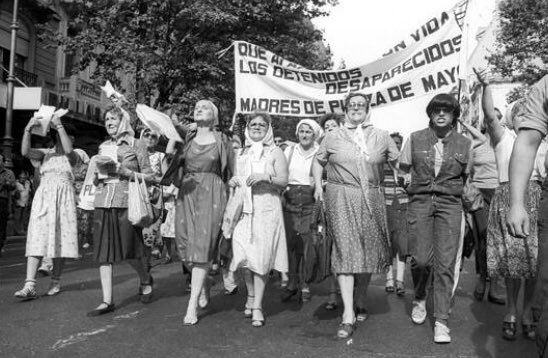 Las Madres de Plaza de Mayo conmemoraron los 40 años de la primera marcha