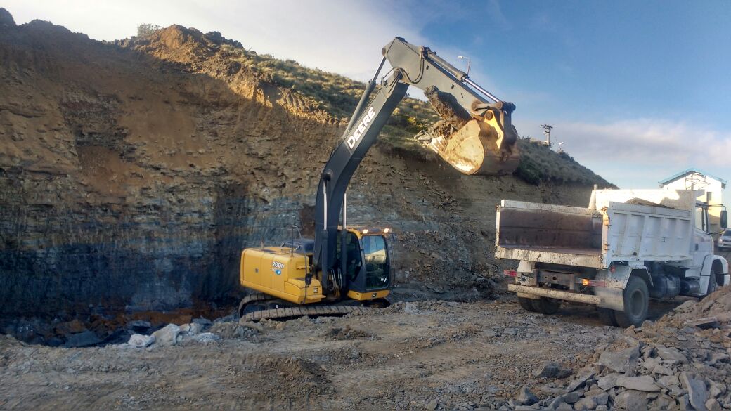  AVANZAN LAS OBRAS EN LA COSTA DEL RÍO GRANDE PARA LA CONSTRUCCIÓN DE LA TOMA DE LA NUEVA PLANTA POTABILIZADORA DE AGUA