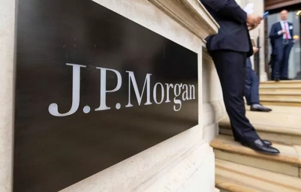 la innovación de JP Morgan podría convertirse en el primer producto financiero similar a Chat GPT a disposición de los clientes minoristas. 