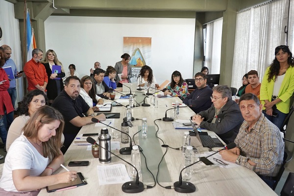 Concejales de Ushuaia comienzan a debatir la regulación de los alquileres temporales