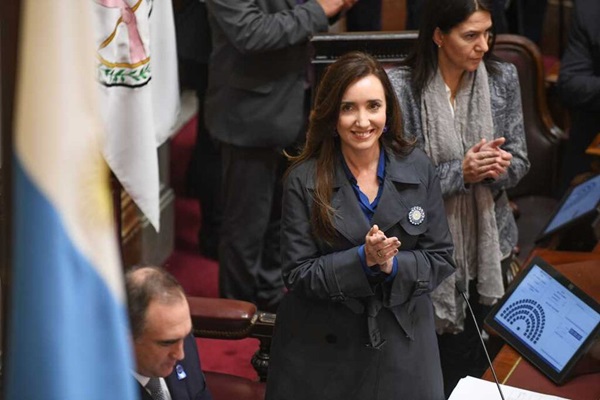 El Senado aprobó la reforma de movilidad jubilatoria y Milei se prepara para vetará el aumento a los jubilados