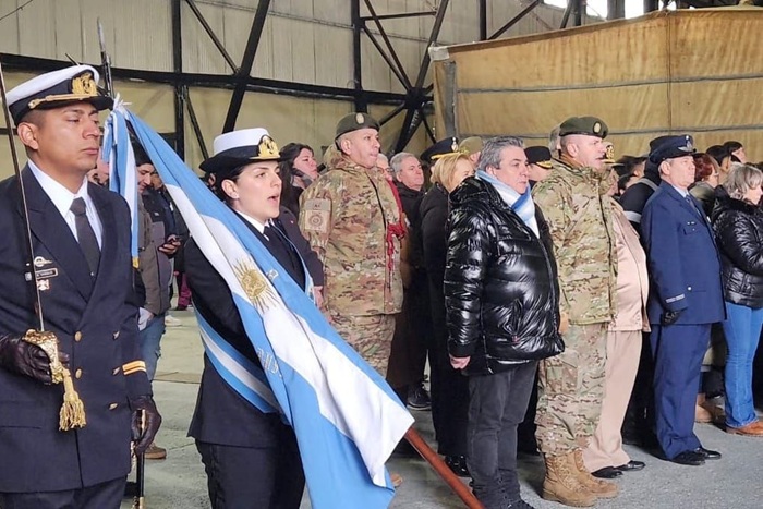 El municipio de Ushuaia participó en la conmemoración del Día de la Bandera.