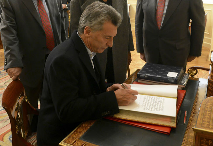 El decreto lleva la firma de Mauricio Macri. Foto:Télam