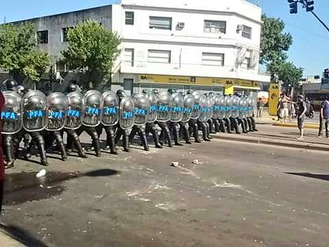 Represion a los trabajadores  graficos en Pompeya