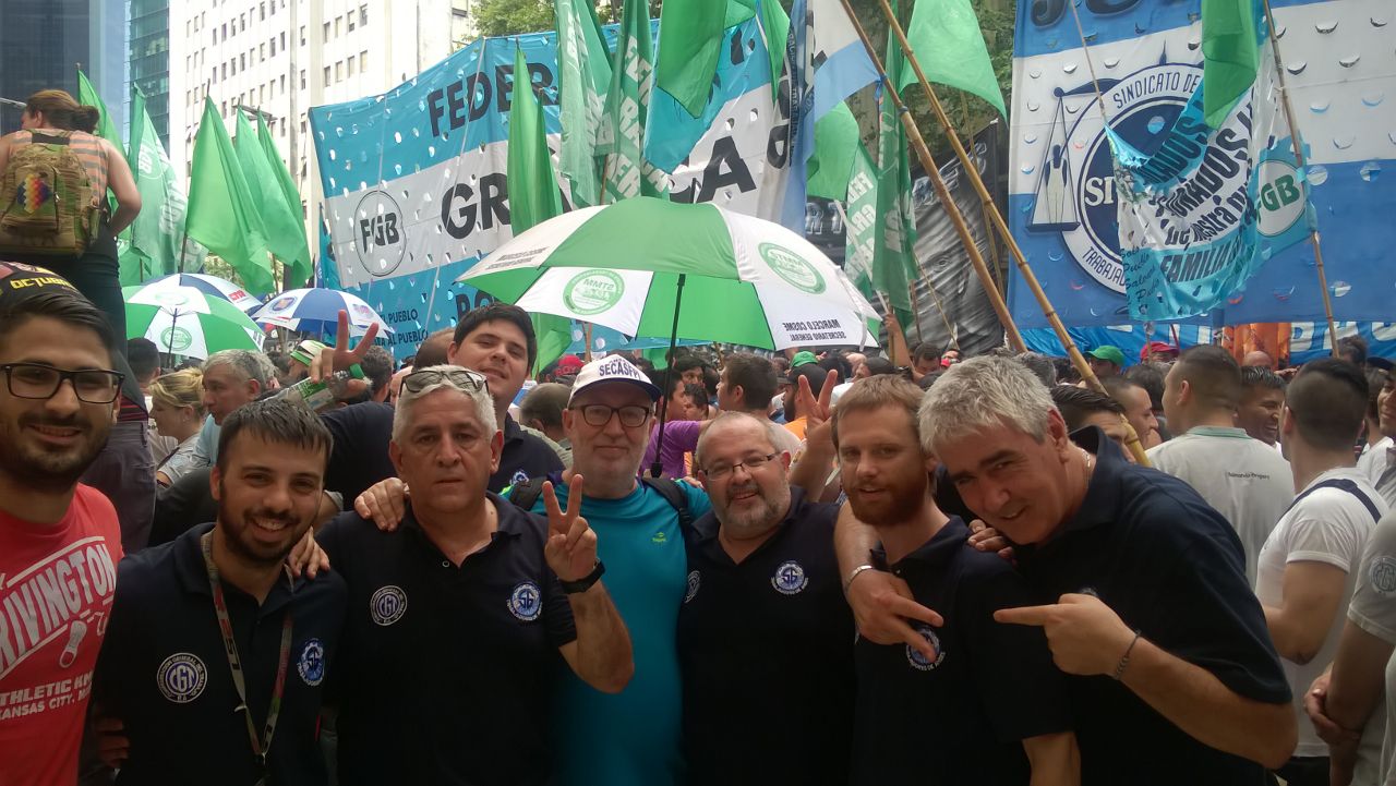 Compañeros de SECASFPI-ANSES Presente en la movilizacion